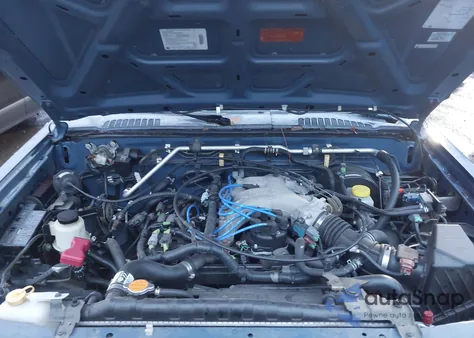 2000 Nissan Xterra Se/Xe from USA, damaged, VIN 5N1ED28Y8YC557955